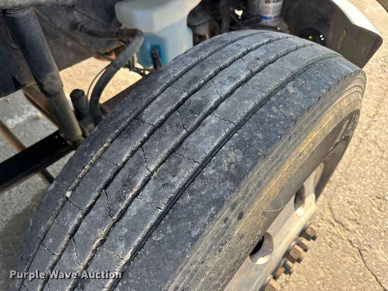 image for item DW3414 2012 Freightliner Business Class M2 utility / service truck