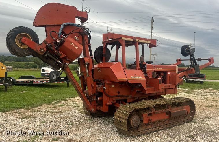image for item DW3415 1993 Ditch Witch HT100JD vibratory cable plow