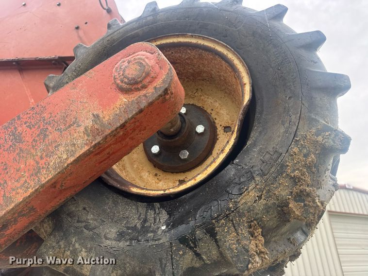 image for item DW3415 1993 Ditch Witch HT100JD vibratory cable plow