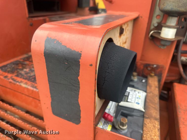 image for item DW3415 1993 Ditch Witch HT100JD vibratory cable plow