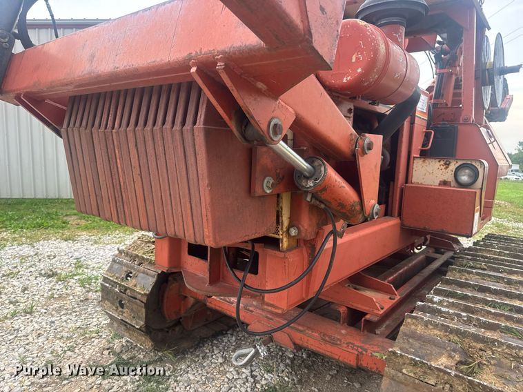 image for item DW3415 1993 Ditch Witch HT100JD vibratory cable plow