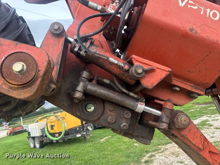 image for item DW3415 1993 Ditch Witch HT100JD vibratory cable plow