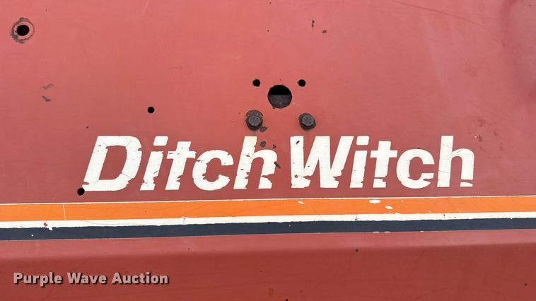 image for item DW3415 1993 Ditch Witch HT100JD vibratory cable plow