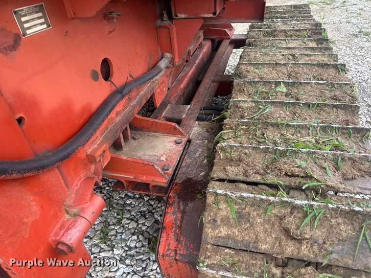 image for item DW3415 1993 Ditch Witch HT100JD vibratory cable plow