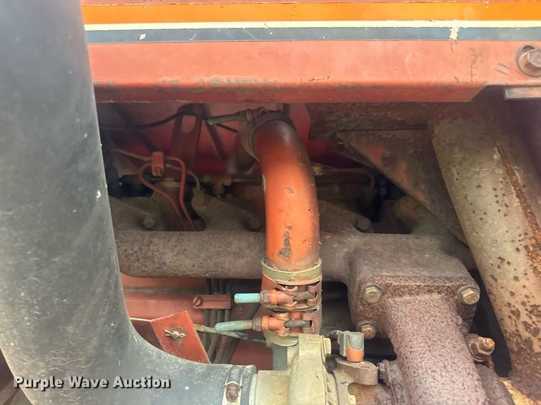 image for item DW3415 1993 Ditch Witch HT100JD vibratory cable plow