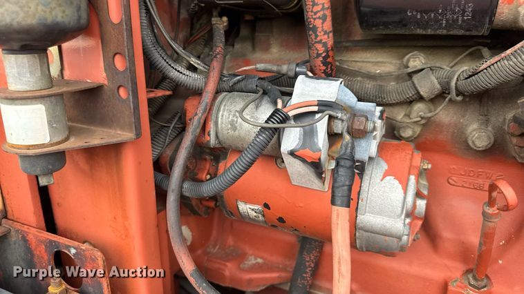 image for item DW3415 1993 Ditch Witch HT100JD vibratory cable plow