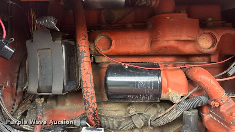 image for item DW3415 1993 Ditch Witch HT100JD vibratory cable plow