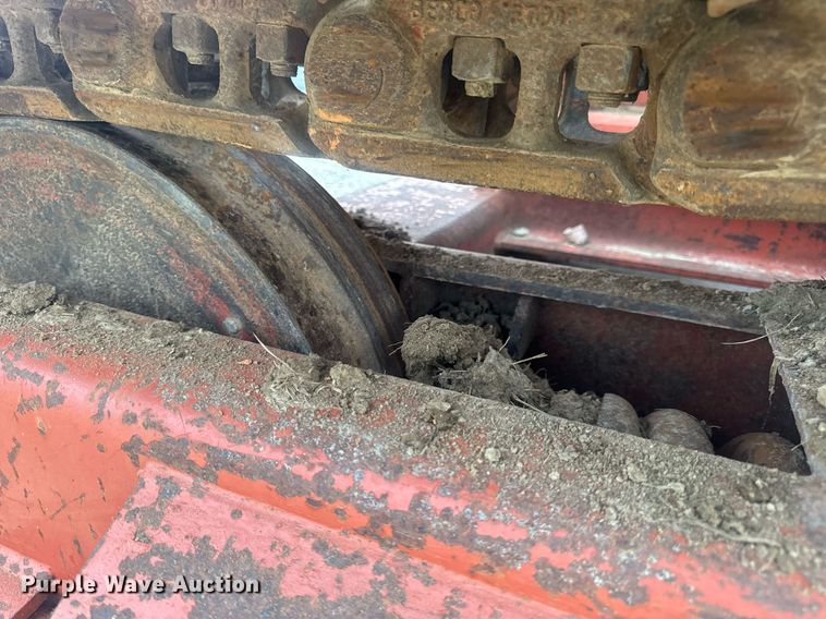 image for item DW3415 1993 Ditch Witch HT100JD vibratory cable plow