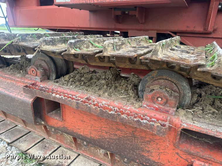 image for item DW3415 1993 Ditch Witch HT100JD vibratory cable plow