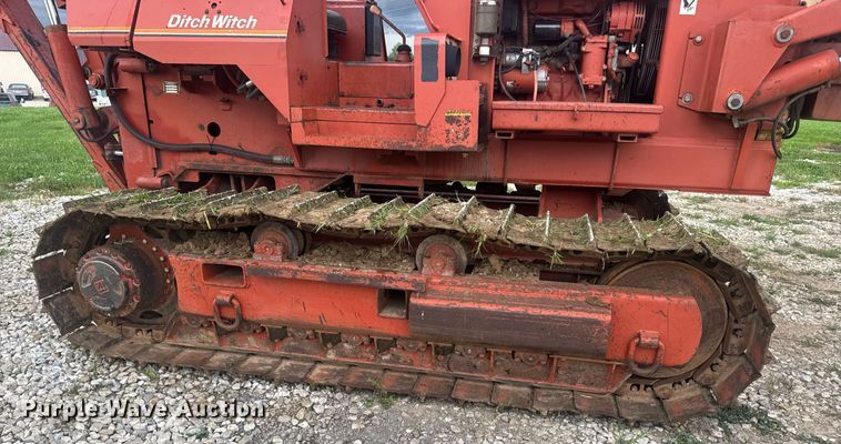 image for item DW3415 1993 Ditch Witch HT100JD vibratory cable plow