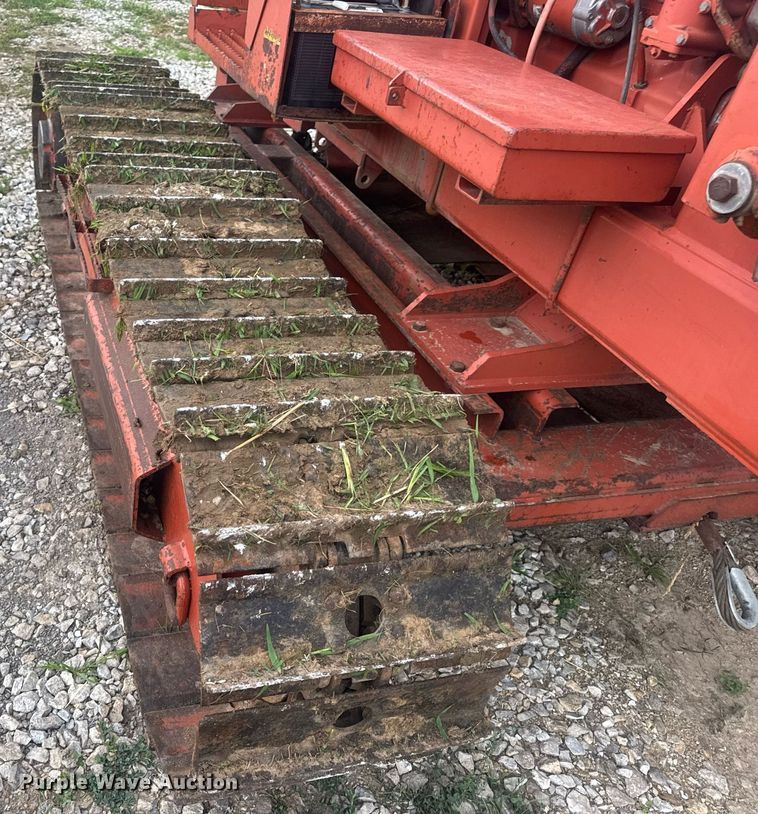 image for item DW3415 1993 Ditch Witch HT100JD vibratory cable plow