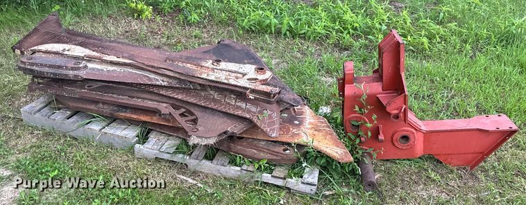 image for item DW3415 1993 Ditch Witch HT100JD vibratory cable plow