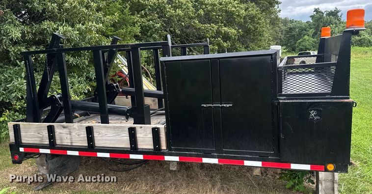 image for item DW3416 Hydraulic reel carrier truck bed