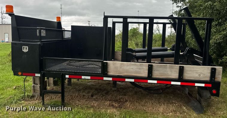 image for item DW3416 Hydraulic reel carrier truck bed