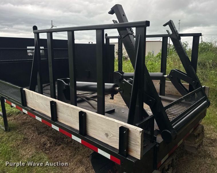 image for item DW3416 Hydraulic reel carrier truck bed