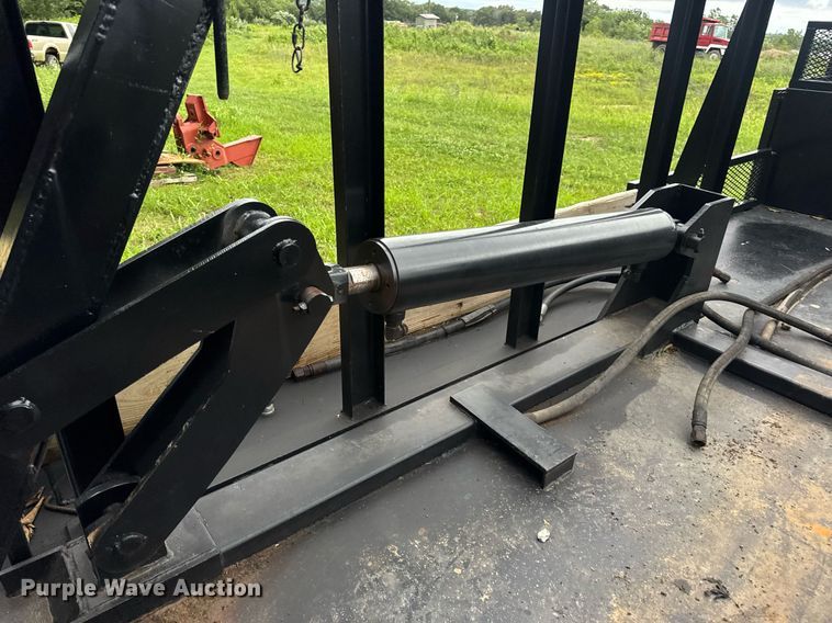 image for item DW3416 Hydraulic reel carrier truck bed