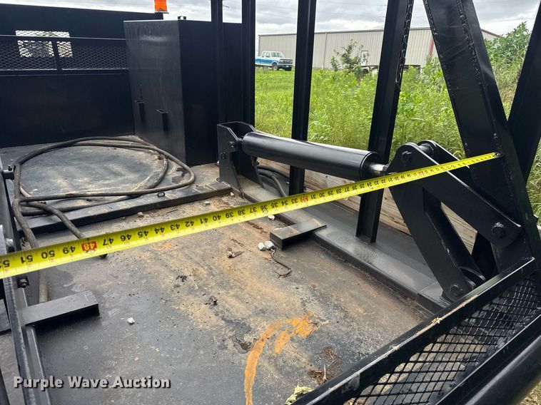 image for item DW3416 Hydraulic reel carrier truck bed