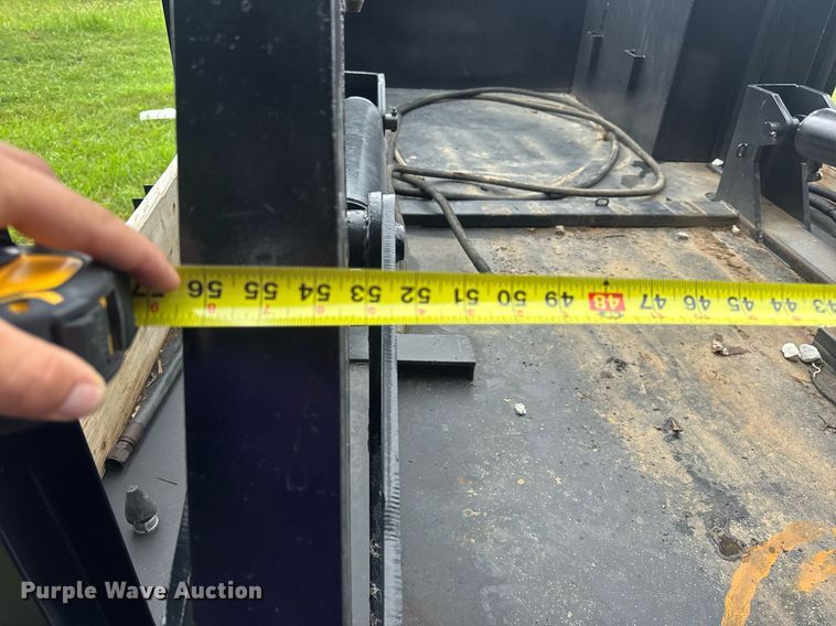 image for item DW3416 Hydraulic reel carrier truck bed