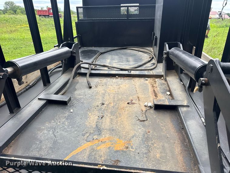 image for item DW3416 Hydraulic reel carrier truck bed