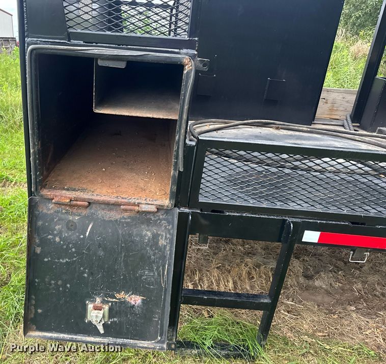 image for item DW3416 Hydraulic reel carrier truck bed