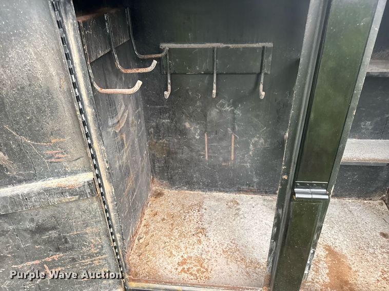 image for item DW3416 Hydraulic reel carrier truck bed