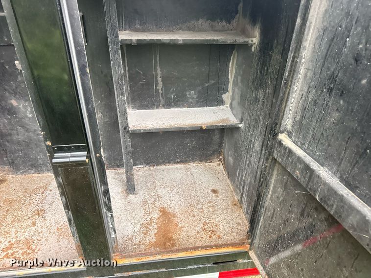 image for item DW3416 Hydraulic reel carrier truck bed