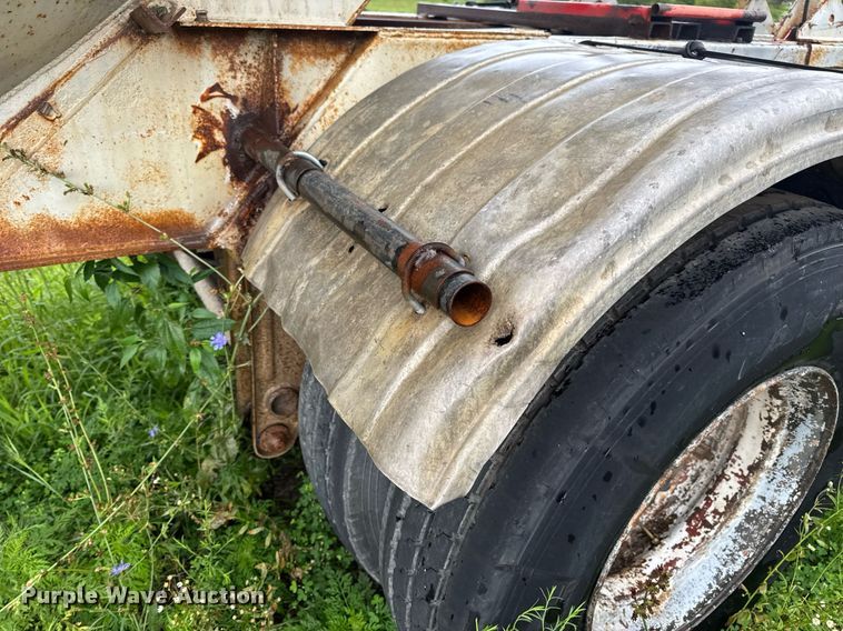 image for item DW3421 1980 Frue pneumatic dry bulk trailer