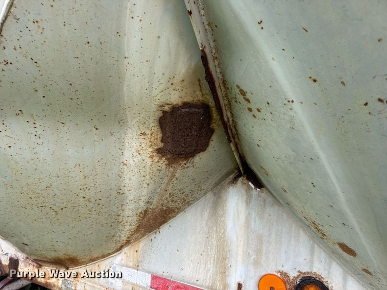 image for item DW3421 1980 Frue pneumatic dry bulk trailer