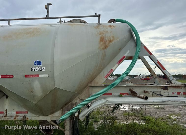 image for item DW3421 1980 Frue pneumatic dry bulk trailer