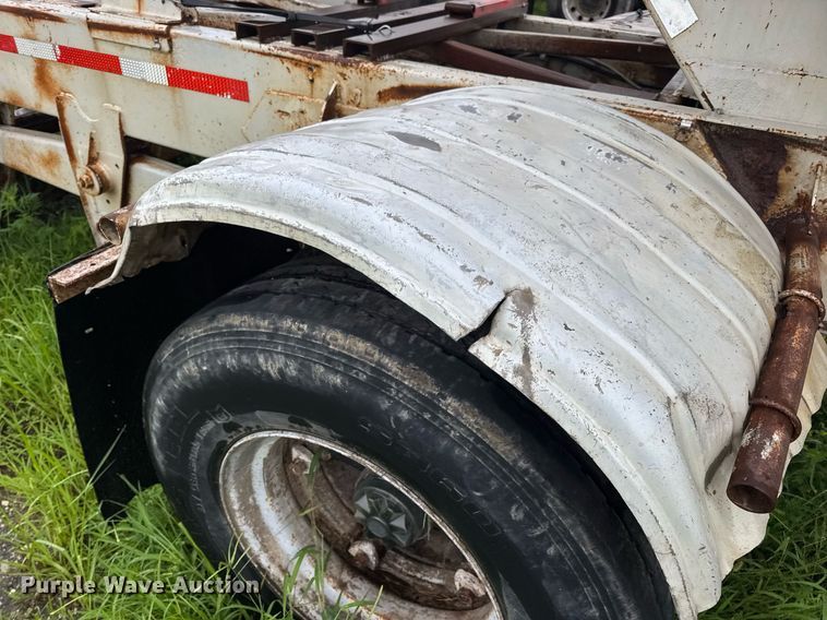 image for item DW3421 1980 Frue pneumatic dry bulk trailer