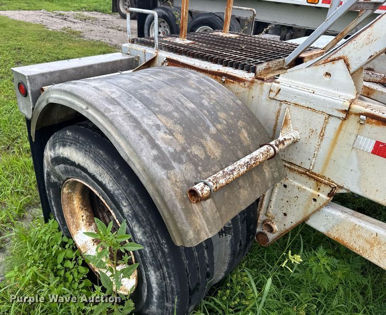 image for item DW3421 1980 Frue pneumatic dry bulk trailer