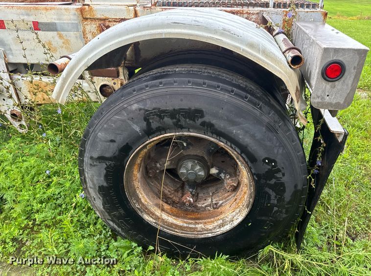 image for item DW3421 1980 Frue pneumatic dry bulk trailer