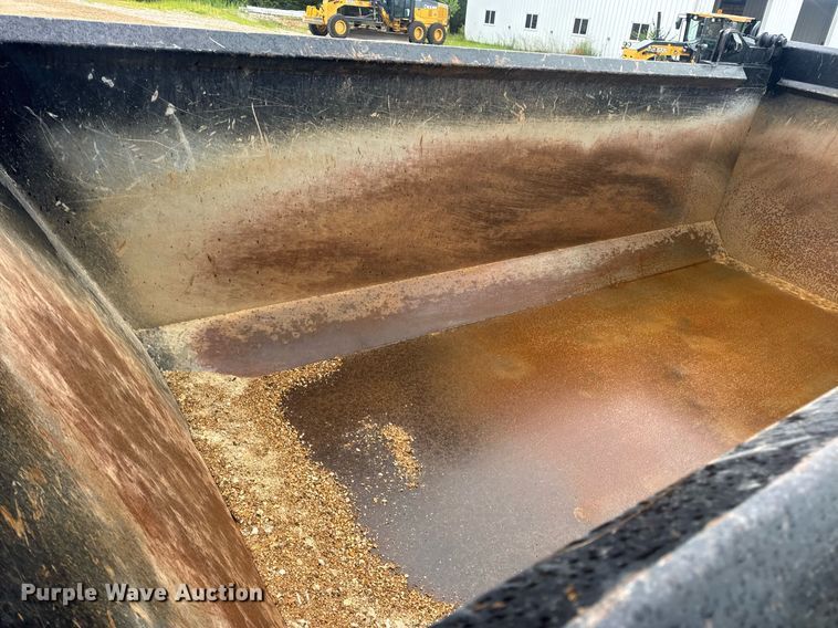 image for item DW3422 2024 Mack Granite GR64F dump truck