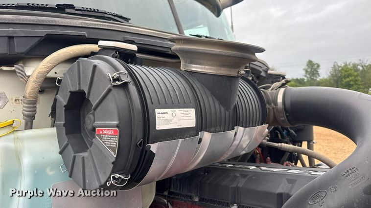 image for item DW3422 2024 Mack Granite GR64F dump truck