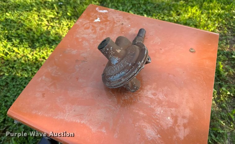 image for item DW3435 2001 Generac 1506690100 generator