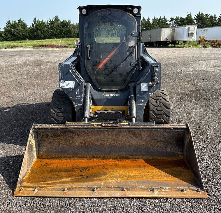 MINI CARGADOR SOBRE RUEDAS 2021 JOHN DEERE 324G