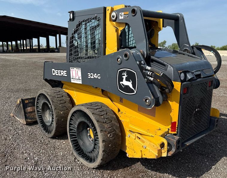 image for item DW5168 2021 John Deere 324G skid steer loader