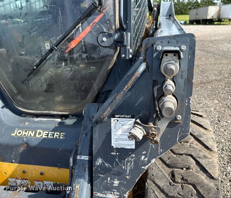 image for item DW5168 2021 John Deere 324G skid steer loader