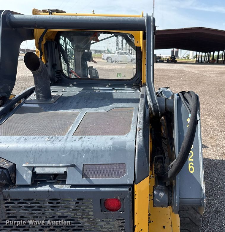 image for item DW5168 2021 John Deere 324G skid steer loader