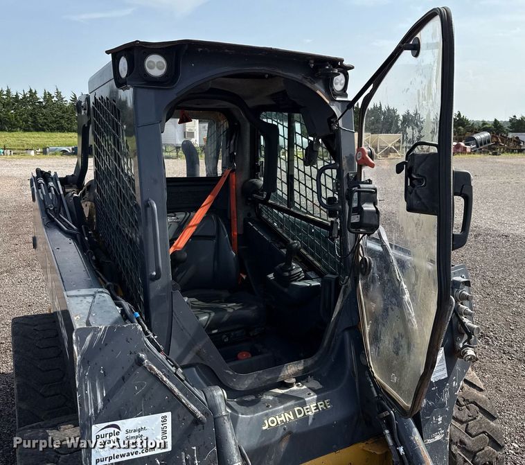 image for item DW5168 2021 John Deere 324G skid steer loader