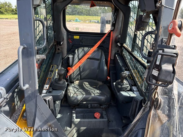 image for item DW5168 2021 John Deere 324G skid steer loader