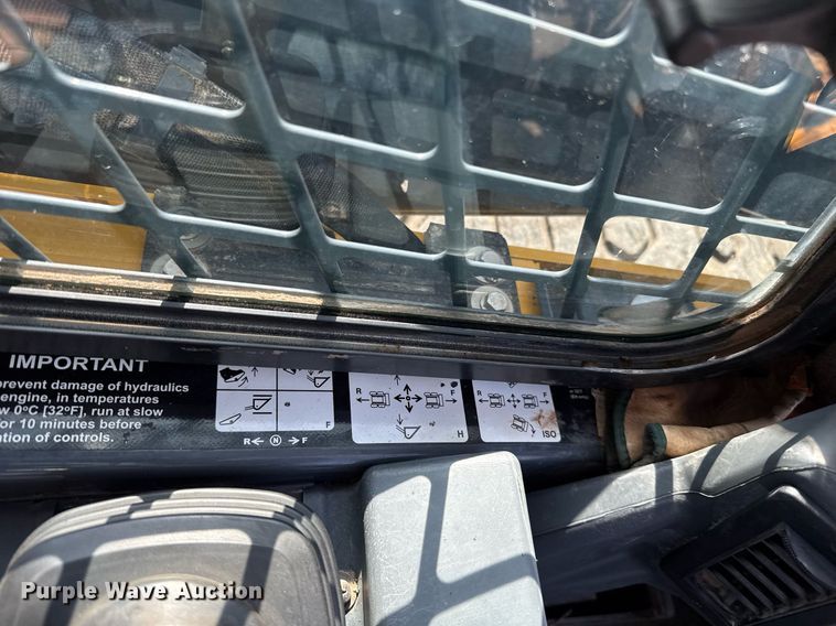 image for item DW5168 2021 John Deere 324G skid steer loader