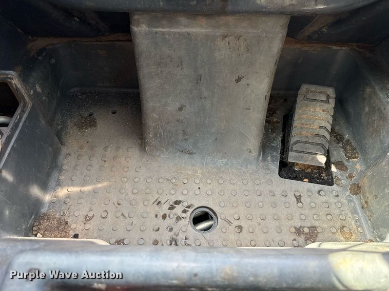 image for item DW5168 2021 John Deere 324G skid steer loader