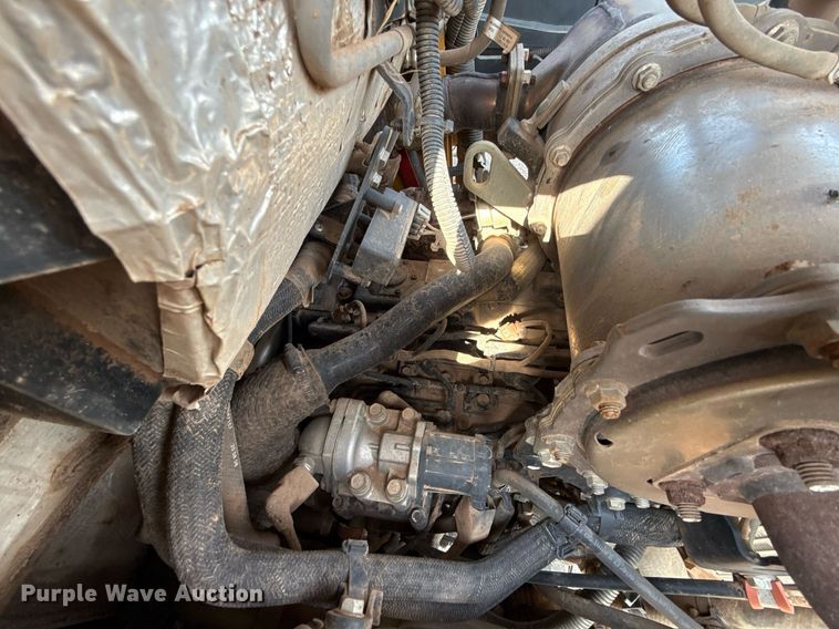 image for item DW5168 2021 John Deere 324G skid steer loader