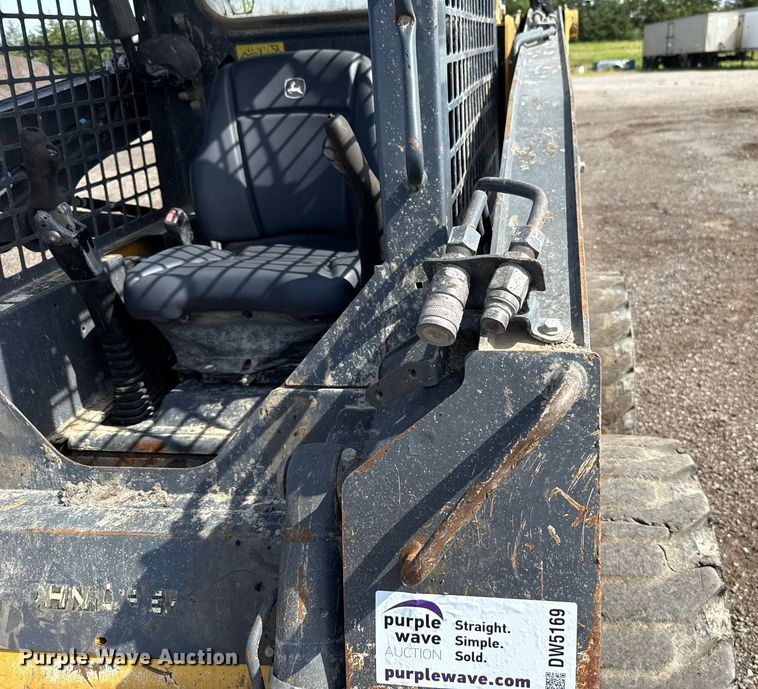 image for item DW5169 2016 John Deere 316GR skid steer loader