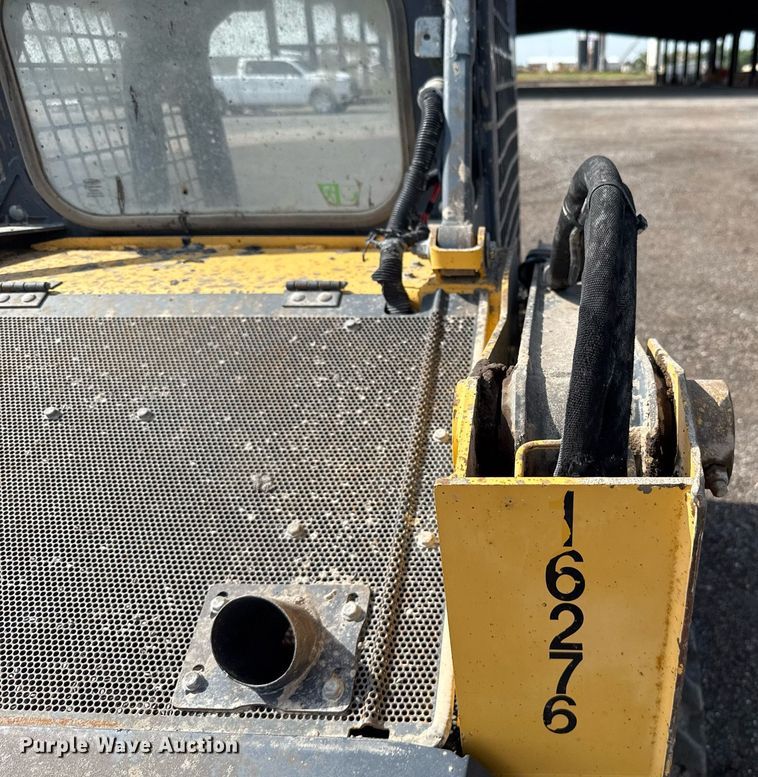 image for item DW5169 2016 John Deere 316GR skid steer loader