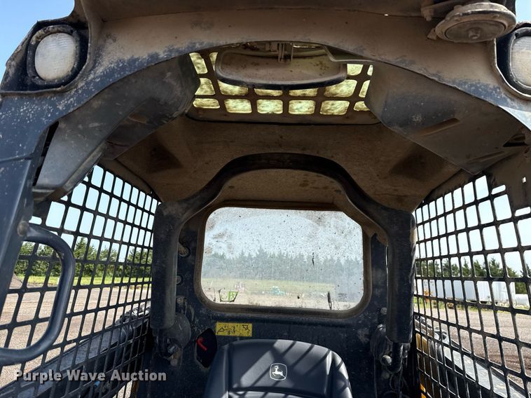 image for item DW5169 2016 John Deere 316GR skid steer loader