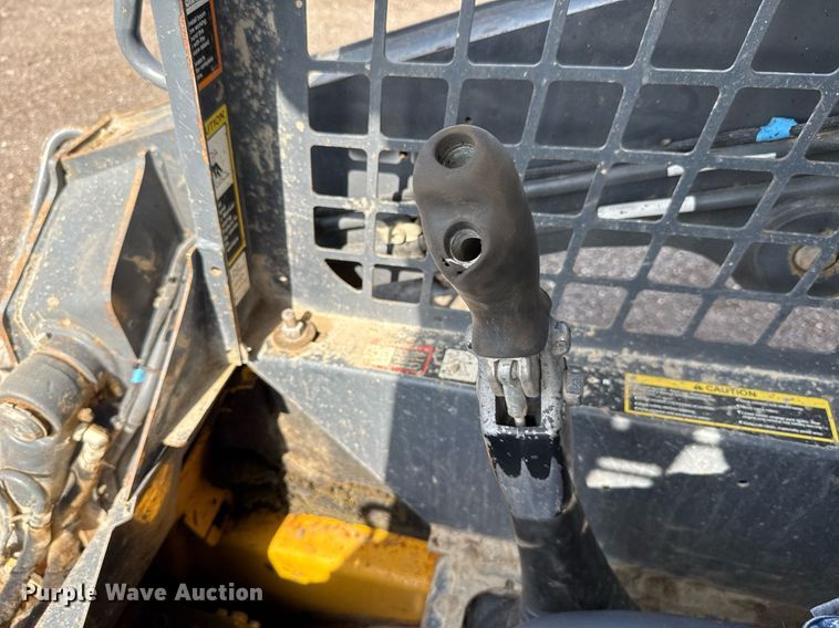 image for item DW5169 2016 John Deere 316GR skid steer loader