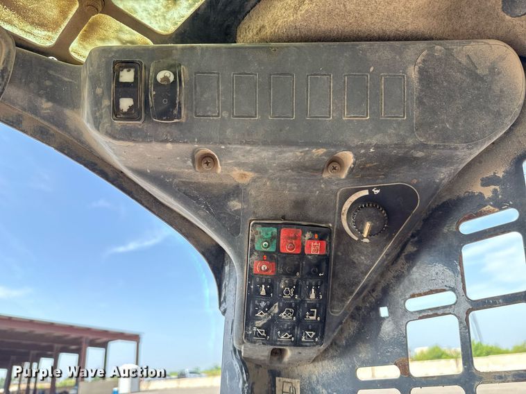 image for item DW5169 2016 John Deere 316GR skid steer loader