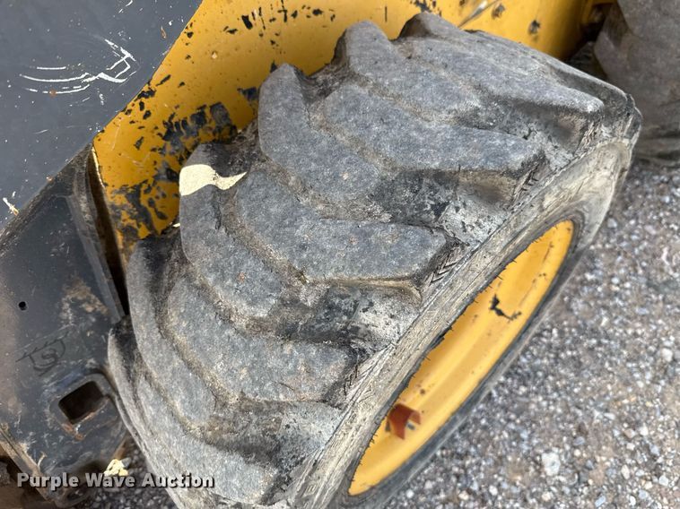 image for item DW5169 2016 John Deere 316GR skid steer loader